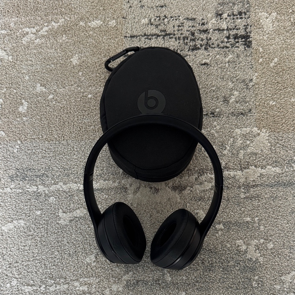 Beats Solo 3 Black Wireless Headphones